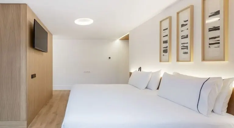 Deluxe Büyük Yataklı Tek Kişilik Oda