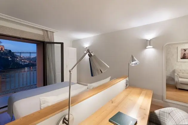 Superior Tek Büyük Yataklı Oda (Sofa Bed)