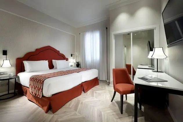 Standard Tek Büyük Yataklı Oda