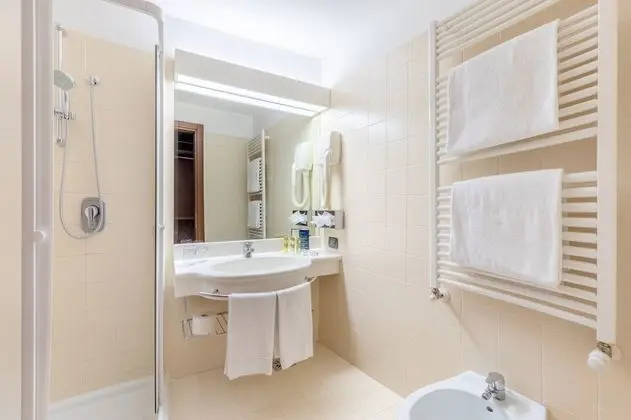 Deluxe Büyük Yataklı Tek Kişilik Oda