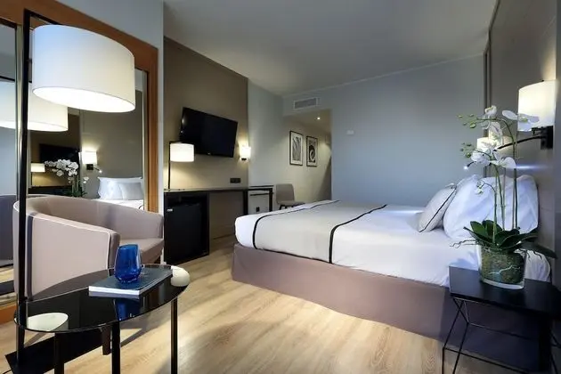 Economy Tek Büyük Yataklı Oda, Avlu Manzaralı (Parking included)