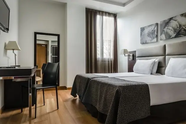 Tek Büyük veya İki Ayrı Yataklı Oda