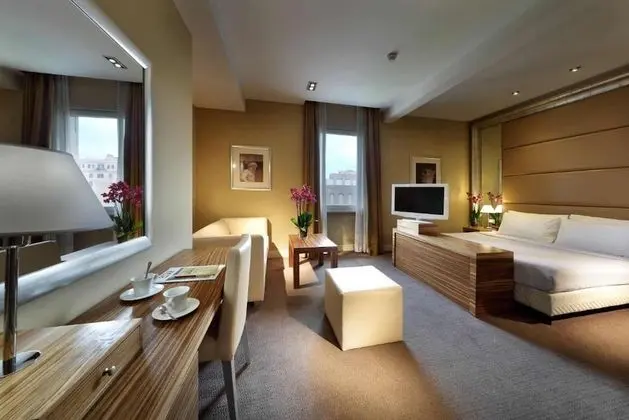 Junior Stüdyo Süit