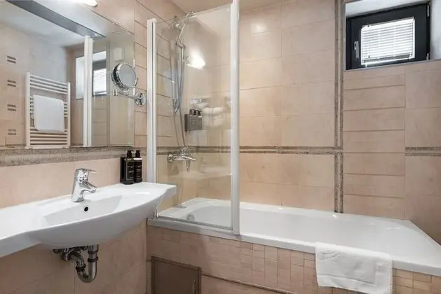 Standard Büyük Yataklı Tek Kişilik Oda