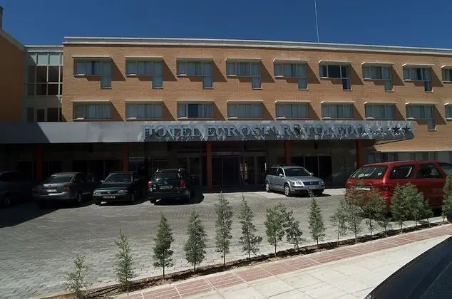Büyük Yataklı Tek Kişilik Oda