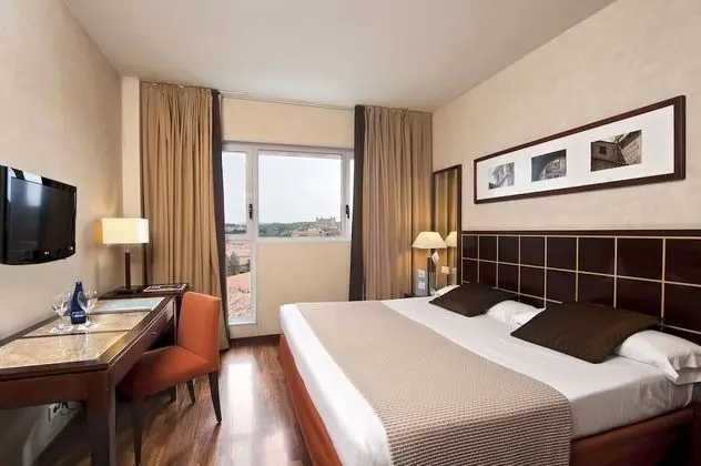 Tek Büyük Yataklı Oda, Şehir Manzaralı