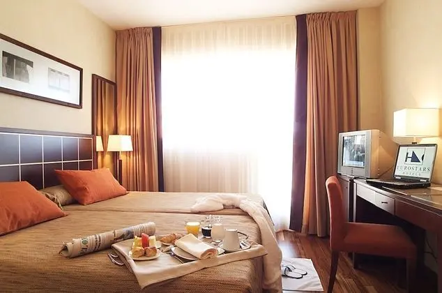 Tek Büyük Yataklı Oda, Şehir Manzaralı