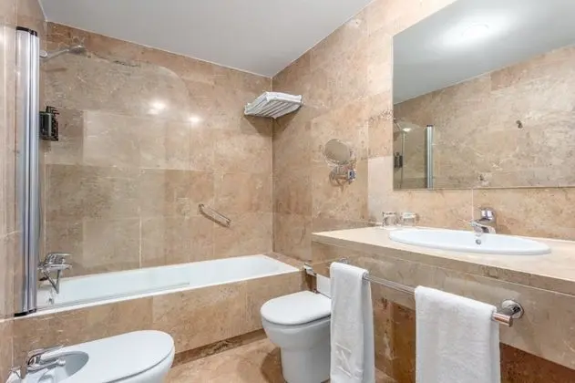 Tek Büyük Yataklı Oda, Şehir Manzaralı