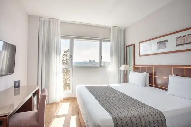Tek Büyük Yataklı Oda, Şehir Manzaralı