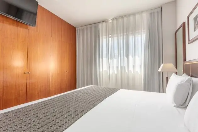 Tek Büyük Yataklı Oda, Şehir Manzaralı