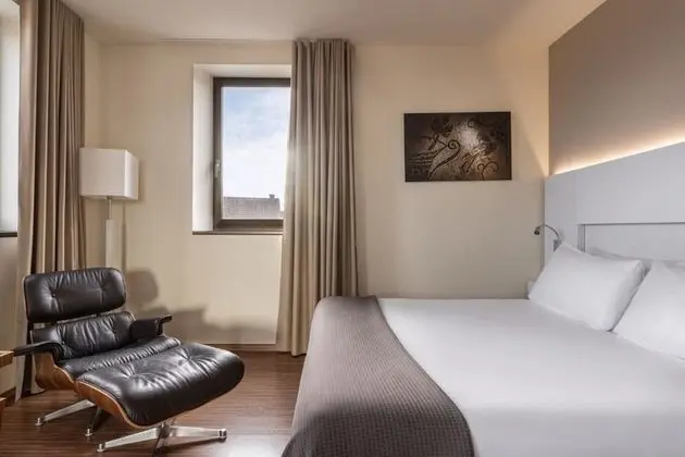 Premium Tek Büyük Yataklı Oda