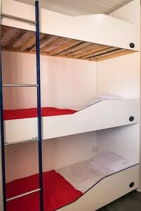 Ortak Ranzalı Oda, Sadece kadınlar için (Grécia)