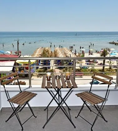 Deluxe Üç Kişilik Oda, Deniz Manzaralı