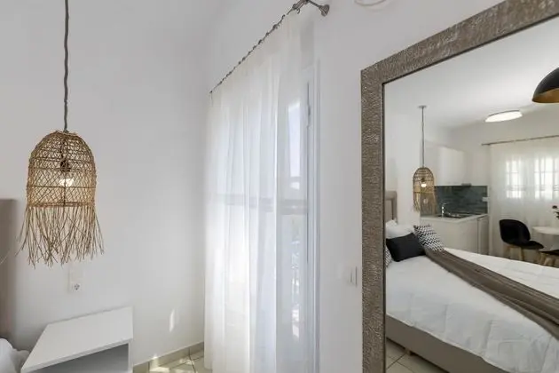 Superior Stüdyo, Deniz Manzaralı (Apollonia)