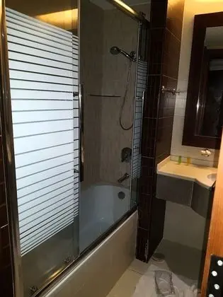 Üç Kişilik Oda