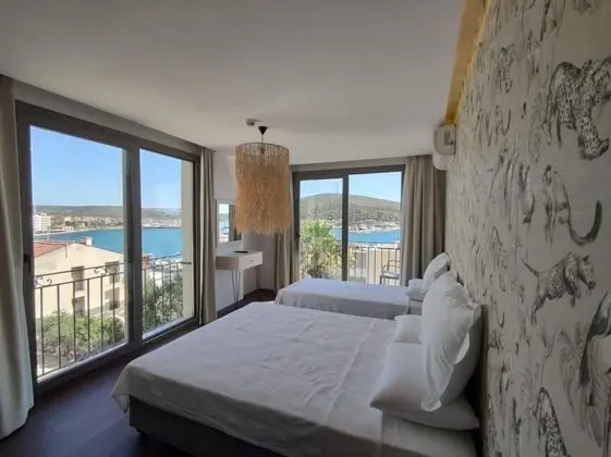 Balkonlu Superior Oda, Deniz ve Dağ Manzaralı, Balkonlu