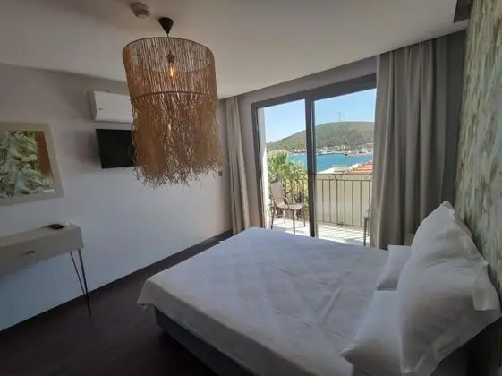 Standart Oda, Deniz ve Şehir Manzaralı, Balkonlu veya Fransız Balkonlu