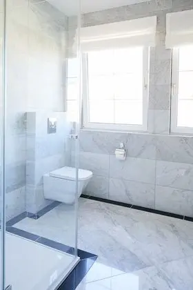 Exclusive Tek Büyük Yataklı Oda