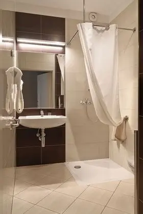 Exclusive Tek Büyük Yataklı Oda