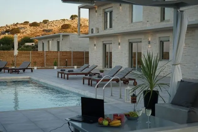 Panoramic Villa, 3 Yatak Odası, Kişiye Özel Havuzlu, Deniz Manzaralı (East)
