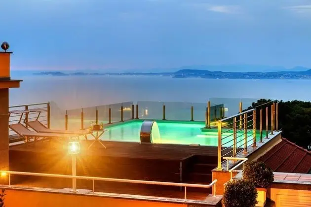 Villa, Sigara İçilebilir