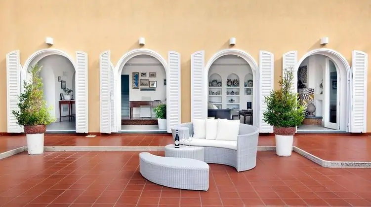 Villa, Sigara İçilebilir
