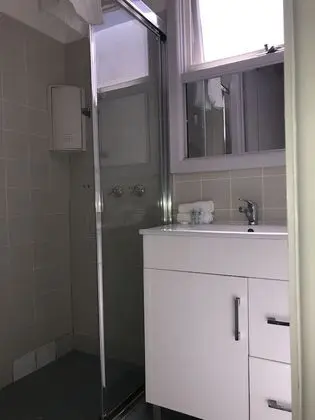 Economy Tek Büyük veya İki Ayrı Yataklı Oda