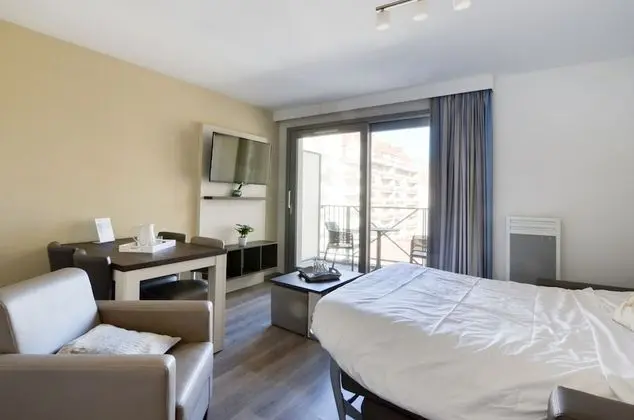 Standard Apart Daire, Balkon