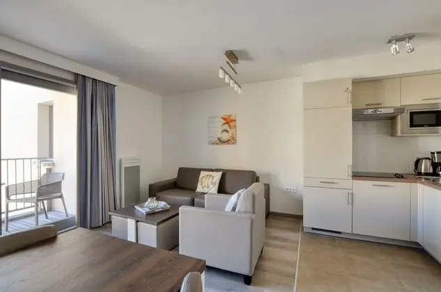 Standard Apart Daire, Balkon