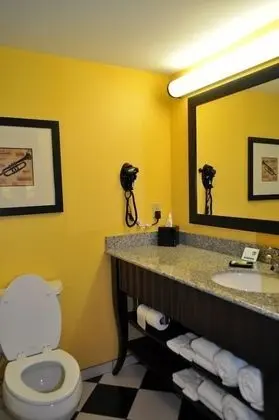 Süit, Birden Çok Yatak, Sigara İçilebilir