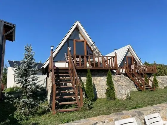 Junior Bungalov