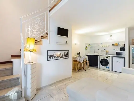 Family Apart Daire, 1 Çift Kişilik Yatak ve Çekyat (Villa Evelina)