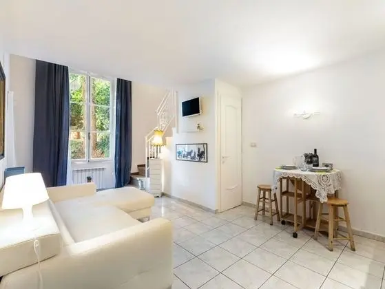 Family Apart Daire, 1 Çift Kişilik Yatak ve Çekyat (Villa Evelina)