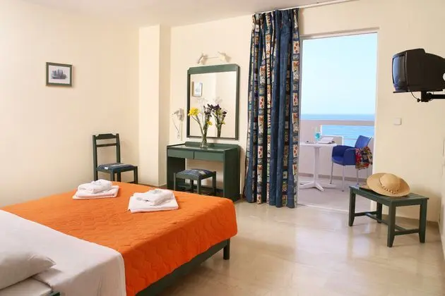 1 Çift Kişilik Veya 2 Tek Kişilik Yatak Sea View