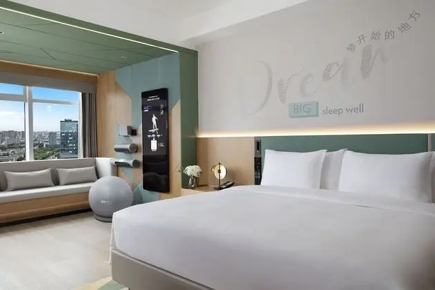 Premium Oda, 1 En Büyük (King) Boy Yatak (Fitness Mirror)