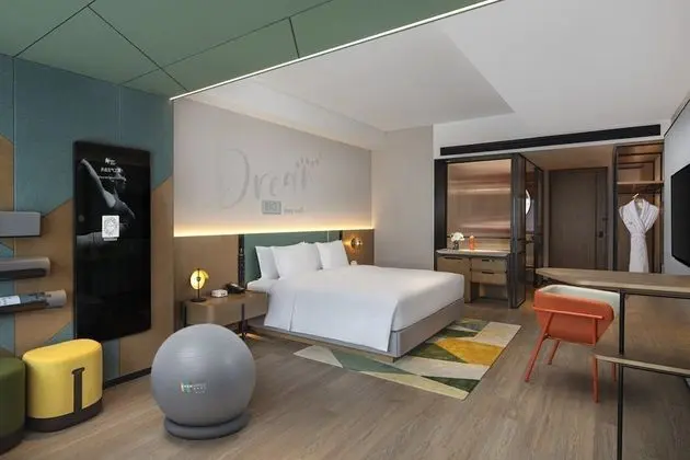 Premium Oda, 1 En Büyük (King) Boy Yatak (Fitness Mirror)