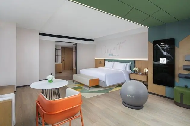 Premium Oda, 1 En Büyük (King) Boy Yatak (Separate Bath and Walk-In Shower)