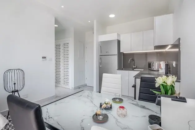 Deluxe 1BDR in City Center - Even Israel st 3 - #49