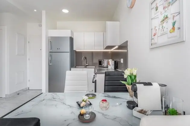 Deluxe 1BDR in City Center - Even Israel st 3 - #49