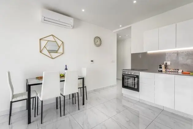 Deluxe 1BDR in City Center - Even Israel st 3 - #50