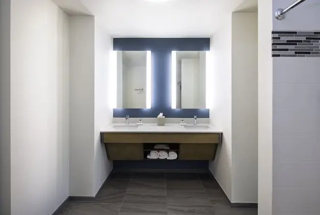Süit, 1 En Büyük (King) Boy Yatak, Şehir Manzaralı, Köşe (High Floor)