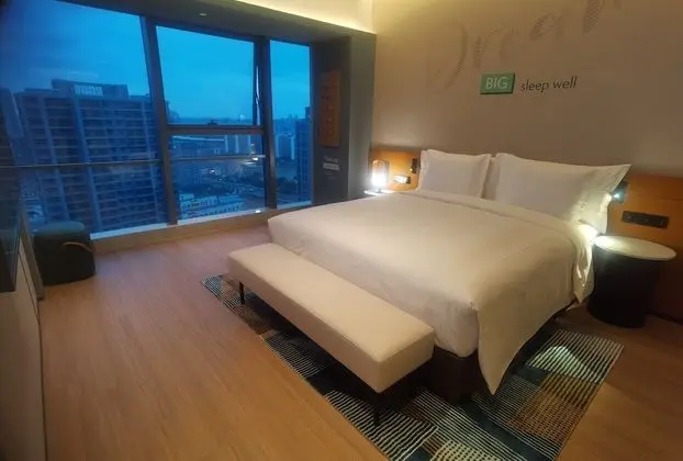 Premium Oda, 1 En Büyük (King) Boy Yatak (Canal View)