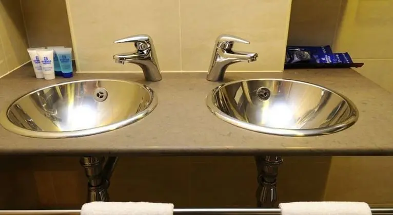 Standard Tek Büyük Yataklı Oda (2 Adults + 1 Child)