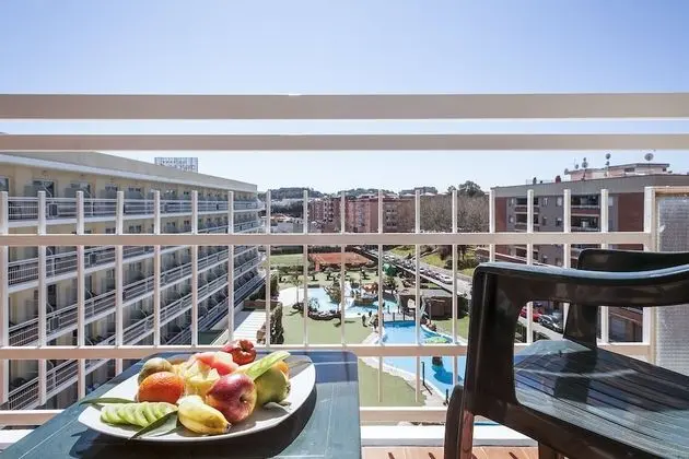 Tek Büyük Yataklı Oda (2 Adults + 2 Children)