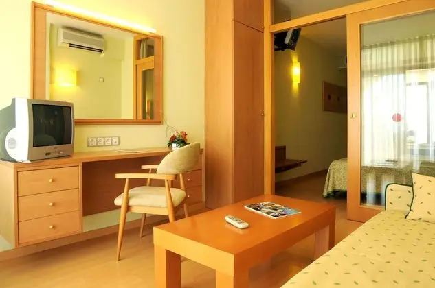 Family Oda (2 Adults)