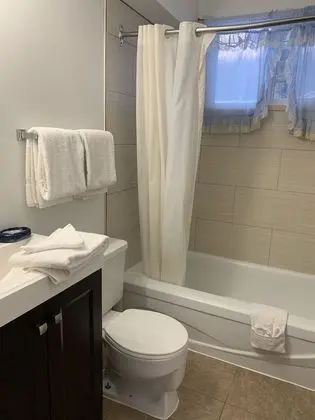 Family Süit, Sigara İçilmez, Küçük Mutfak (1 Queen Bed , 1 Double Bed, 1 Single )
