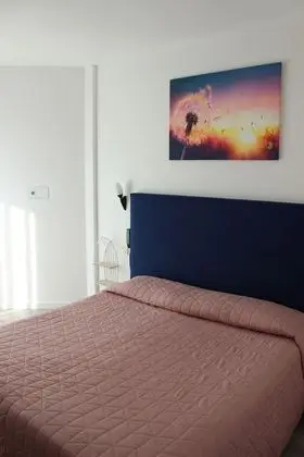 Design Tek Büyük Yataklı Oda, 1 Büyük (Queen) Boy Yatak, Balkon