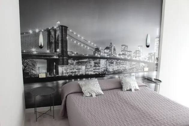 Design Tek Büyük Yataklı Oda, 1 Büyük (Queen) Boy Yatak, Balkon
