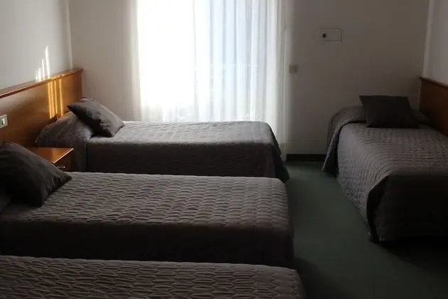 Dört Kişilik Oda, 1 Yatak Odası (4 single beds)