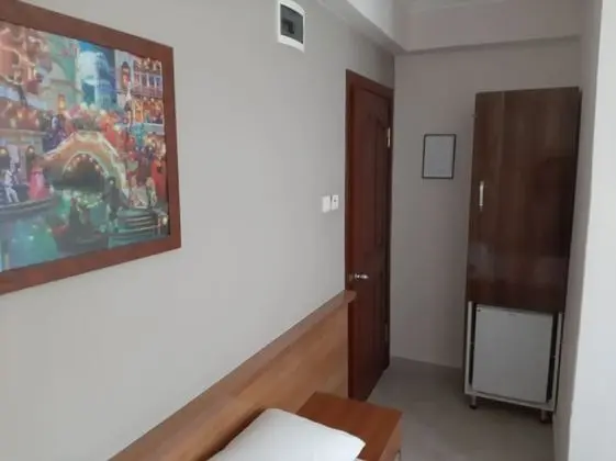 Standard Tek Büyük Yataklı Oda